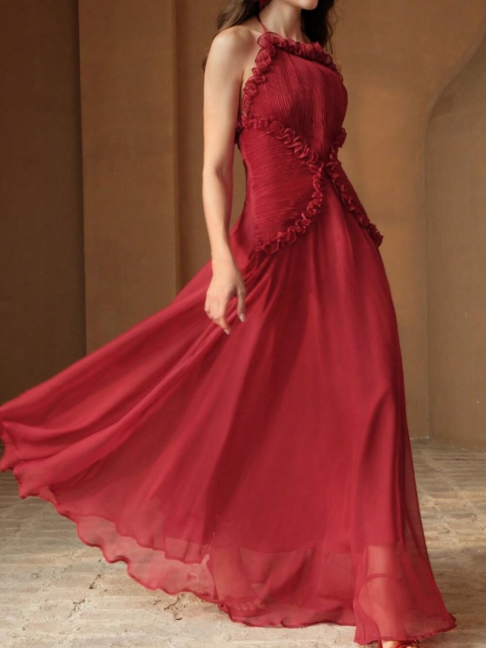 Red Elegant Women's Spaghetti Strap Ruched Waist Flounce Hem Maxi Dress - Picture 6 of 8